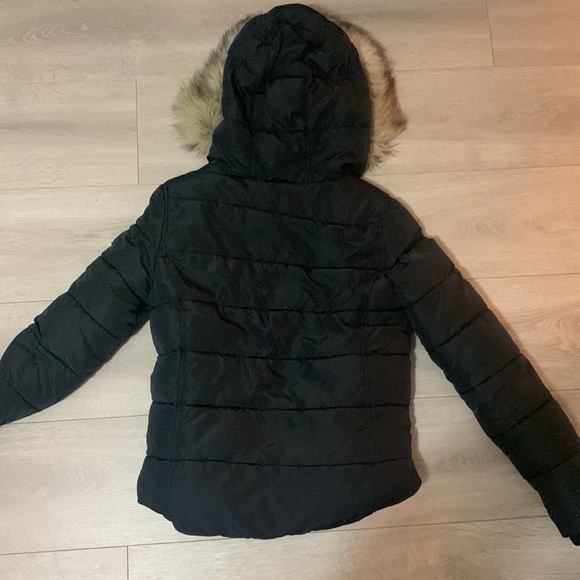 American Eagle Outfitters AEO winter puffer jacket - Picture 2 of 3